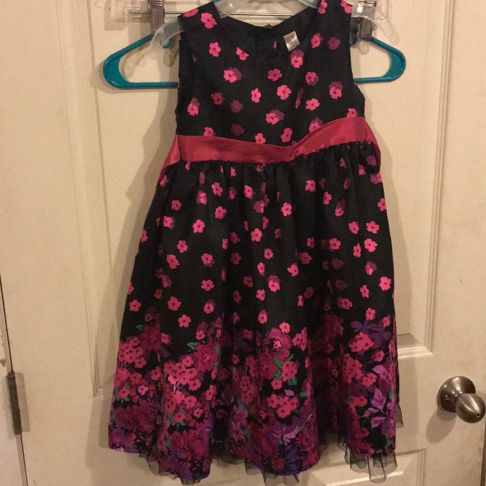 Girls size 4 dress